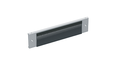Produkt Panel cokołu szafy, długość 600 mm, z listwą szczotkową, wysokość 100 mm, kolor RAL7035 - Solarix - Akcesoria