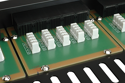 Produkt 19" panel ISDN Solarix 25 x RJ45 czarny 1U SX25-ISDN-BK - Solarix - Patch panele